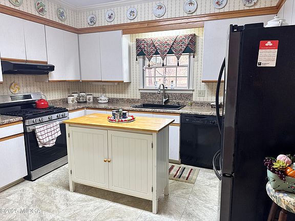 5th image of 214 River North Cir