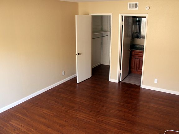 5th image of 8835 Corvus Pl