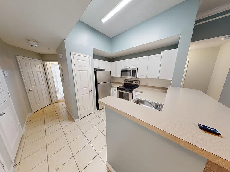 235 Goldenrain Dr #303 — Photo 5