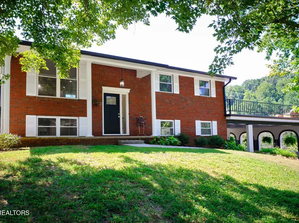 8216 Pickens Gap Rd, Knoxville, TN 37920