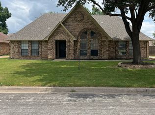5620 Guadalajara Dr, North Richland Hills, TX 76180