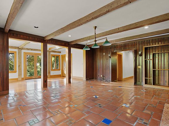 24th image of 2910 Crest Terrace Dr