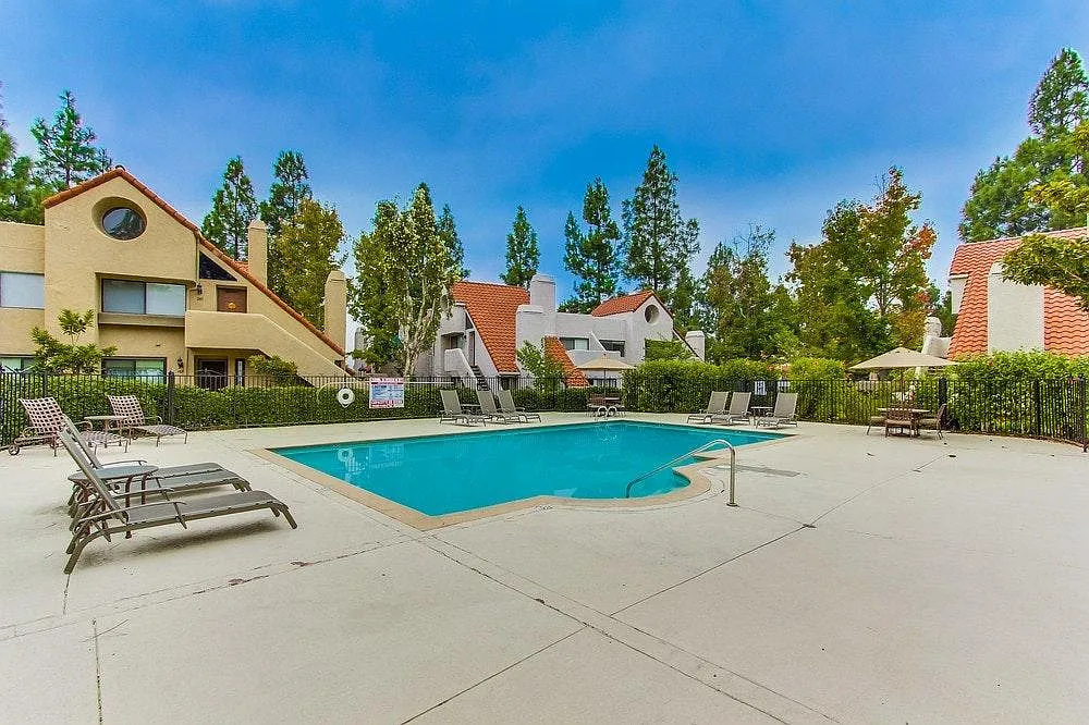 2 bed, 1080 sqft, $2,975 — Photo 4