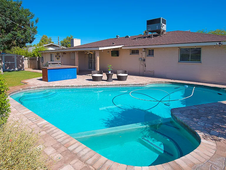 1236 E Del Rio Dr — Photo 24