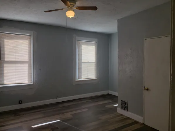 1111 W Colona St, Philadelphia, PA 19133