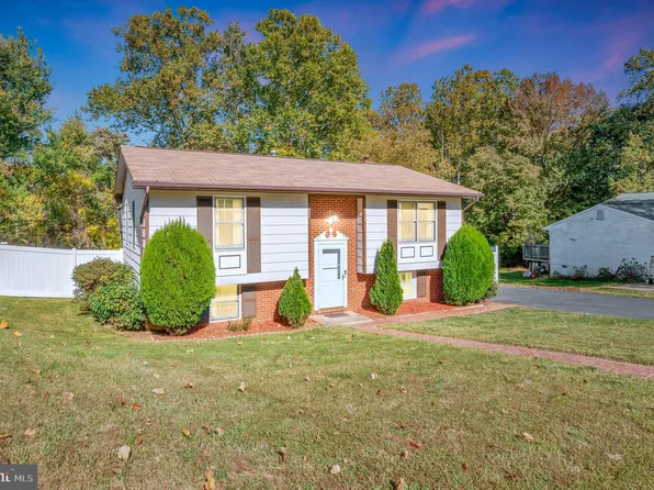 5060 Macnamara Dr, Fredericksburg, VA 22407