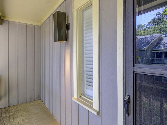 5th image of 42 Eastbrooke St