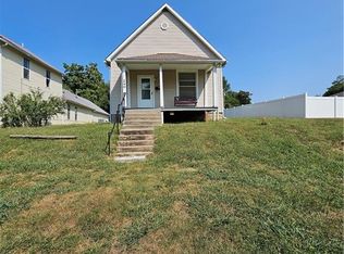 240 W 11th St, Horton, KS 66439