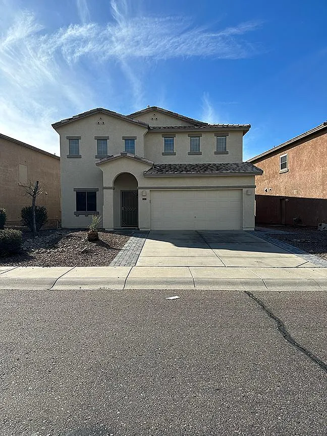 4 bed, 3190 sqft, $2,900 — Photo 1