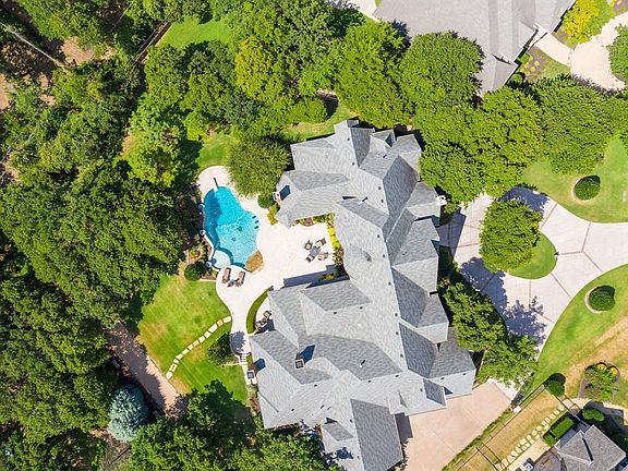 3rd image of 1251 Biltmore Dr