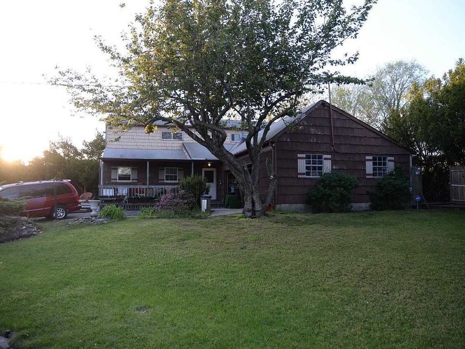 1st image of 1 Alden Ln