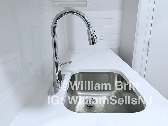 2nd image of 204 Market St APT 9