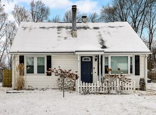 115 Pheasant Trl, Lake In The Hills, IL 60156