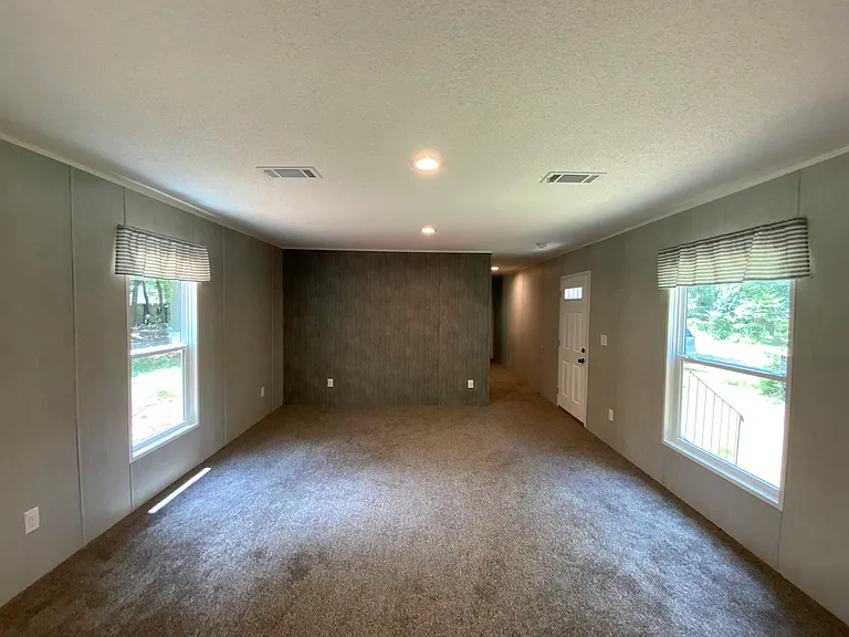 68 Chestnut Ln — Photo 13
