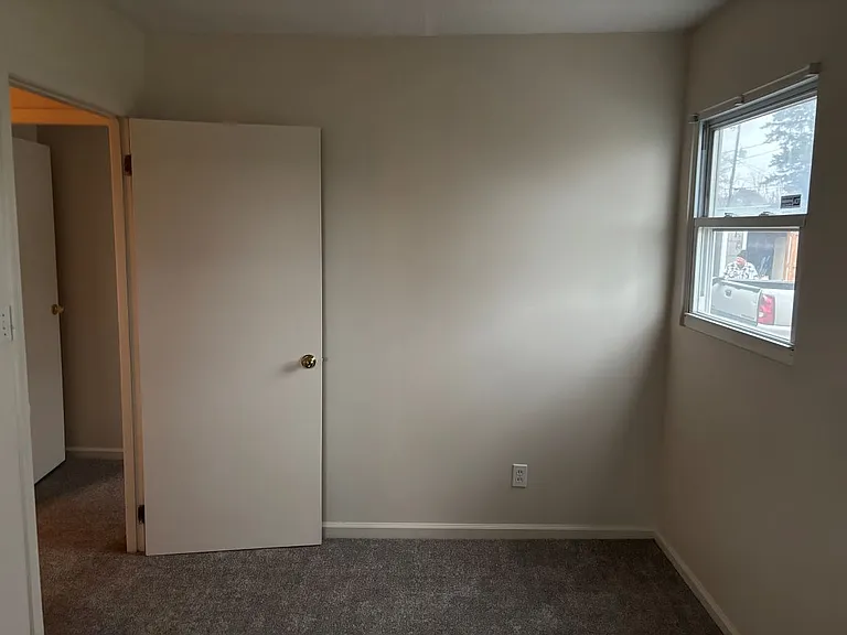 1820 Midway Ave NE — Photo 10
