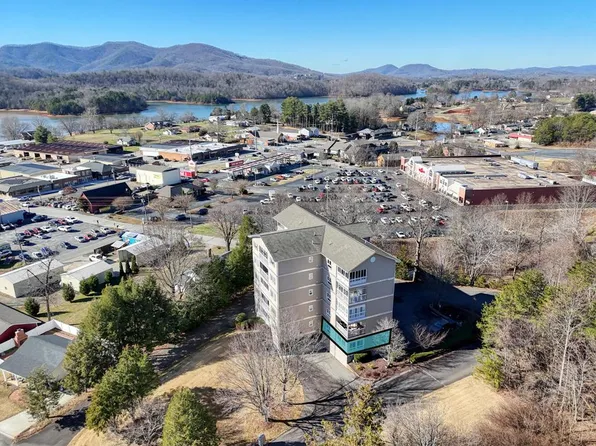 121 River St Unit 1A, Hiawassee, GA 30546