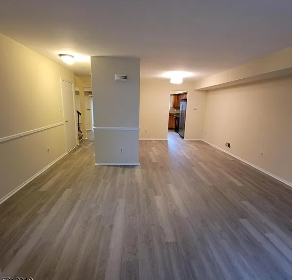 348 Cotswold Pl — Photo 6