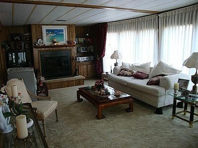 5th image of 693 Mahogany Dr