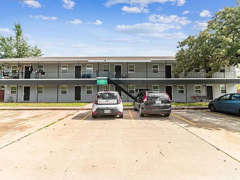 306 Calhoun Dr — Photo 6