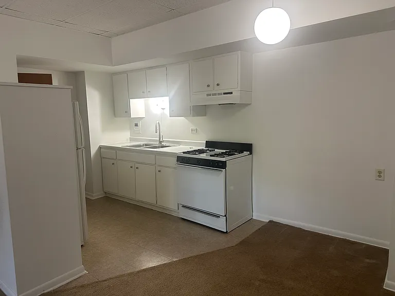 731 Linden Ave #3 — Photo 3