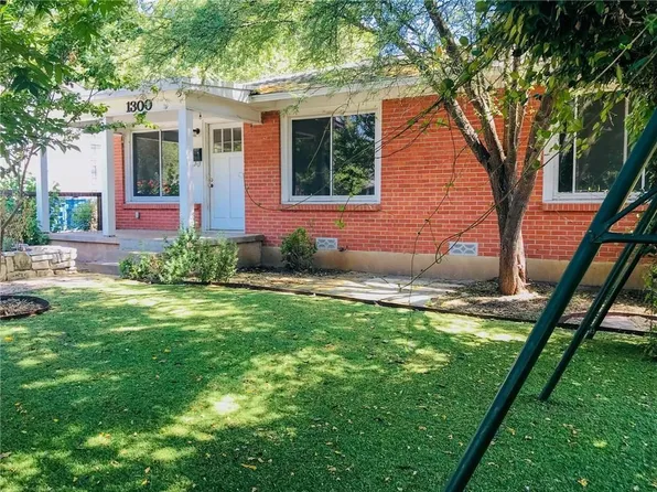 1300 Ruth Ave, Austin, TX 78757