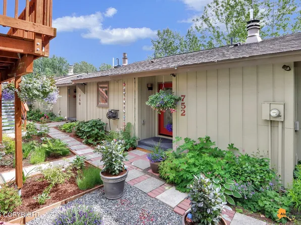 752 W 16th Ave #7, Anchorage, AK 99501