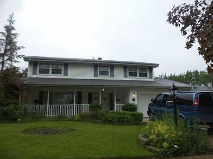 1st image of 17W444 Earl Ct