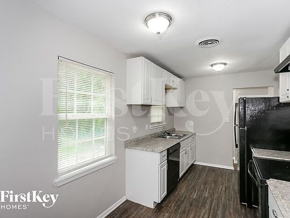5th image of 1532 Milmo Dr