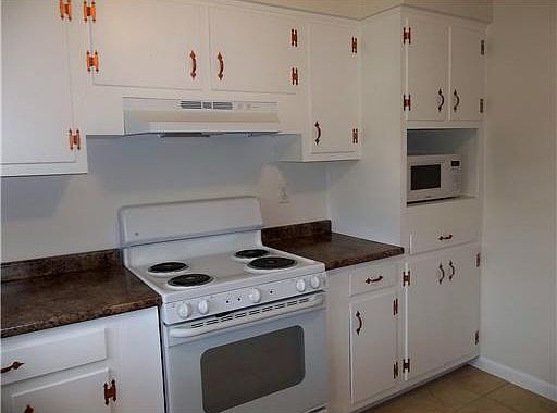 5th image of 1004 McArthur Dr