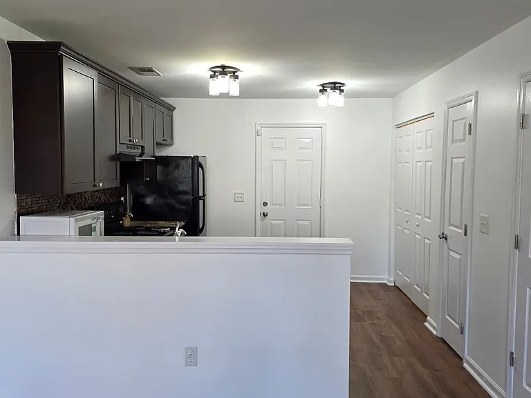 1262 Macedonia Dr — Photo 5