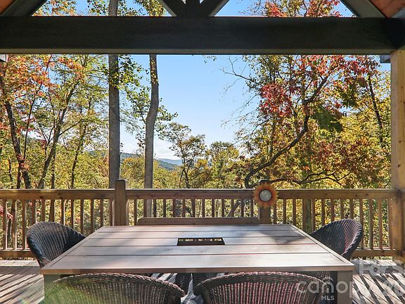 5th image of 1367 Old Mill Rd