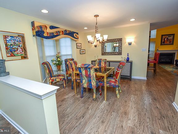 5th image of 3384 Woodland Cir