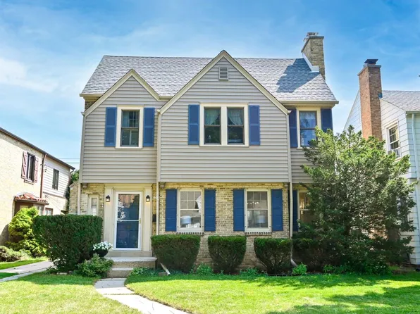 5512 North Shoreland AVENUE, Whitefish Bay, WI 53217