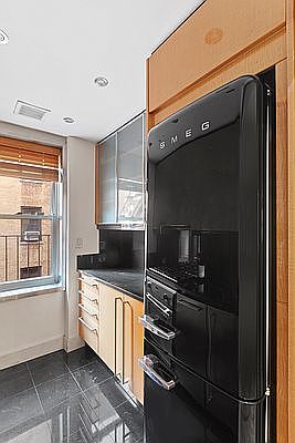 4th image of 300 W 53rd St APT 4B