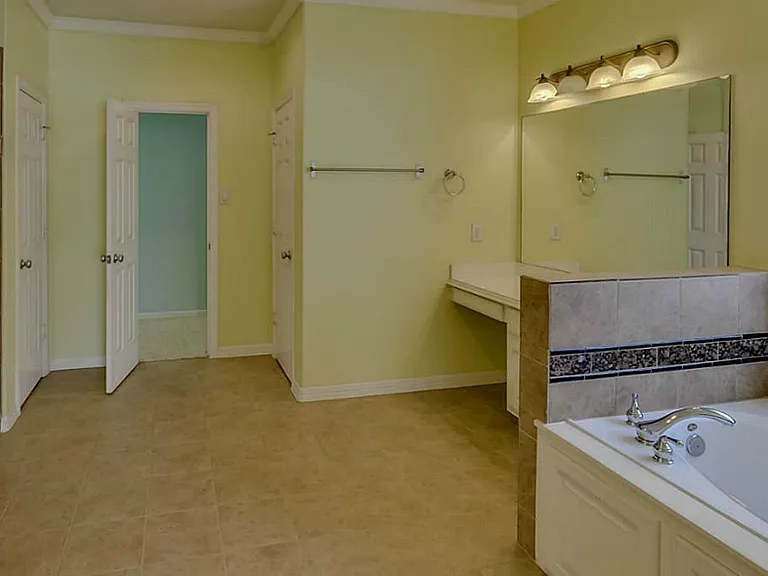 1134 Sopris Dr — Photo 16