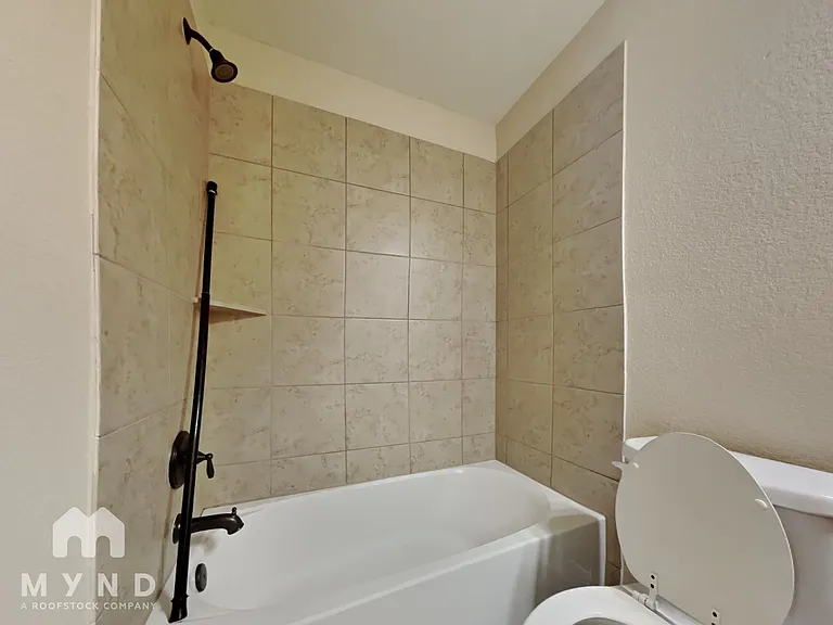 1680 Amy Dr — Photo 16