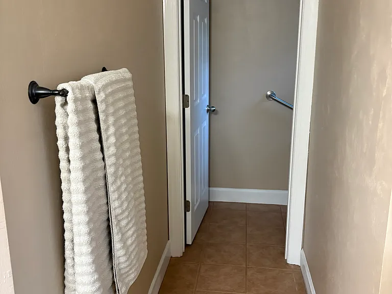 1740 Barber Rd — Photo 15