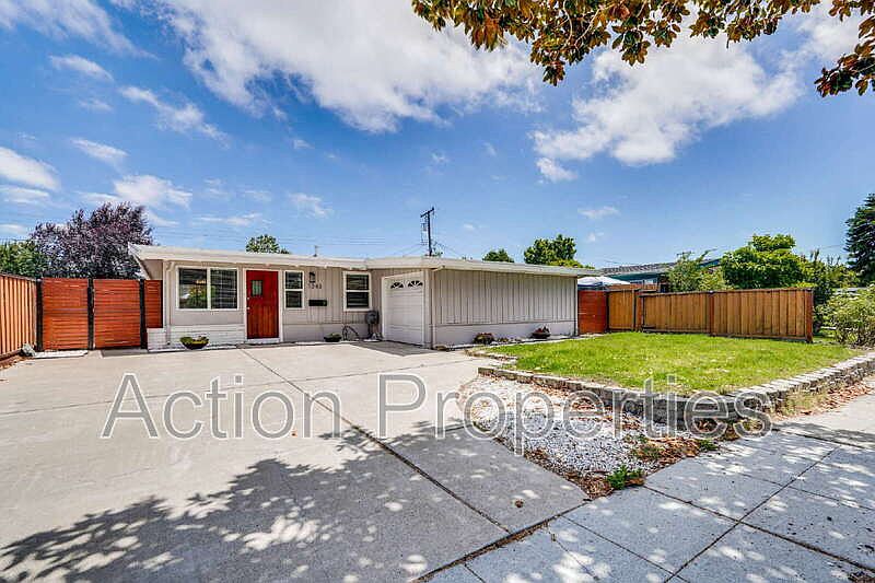 1st image of 1343 Torrance Ave