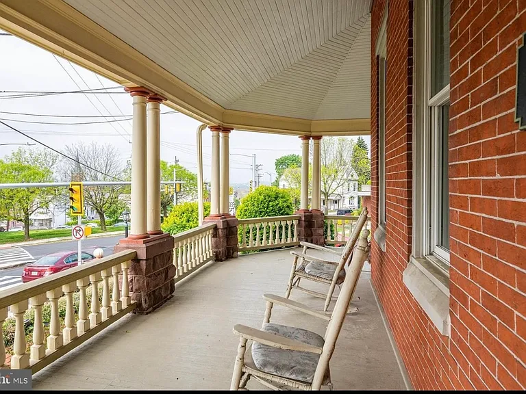1311 Mineral Spring Rd #3 — Photo 4