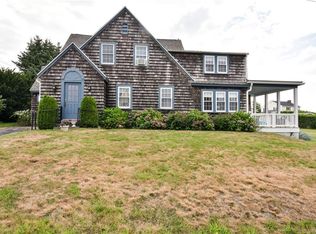 40 Leonard Bodwell Rd, Narragansett, RI 02882