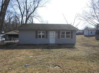 1450 13th St, Cottage Hills, IL 62018