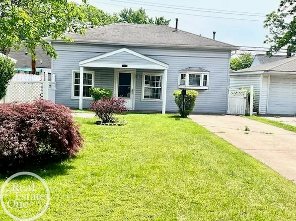 17660 Hanna St, Melvindale, MI 48122