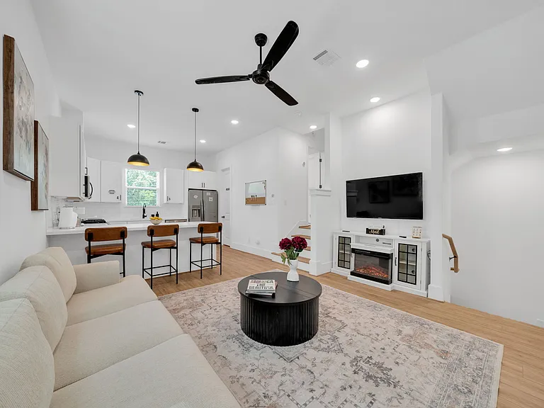 3417 Yellowstone Blvd #4 — Photo 5