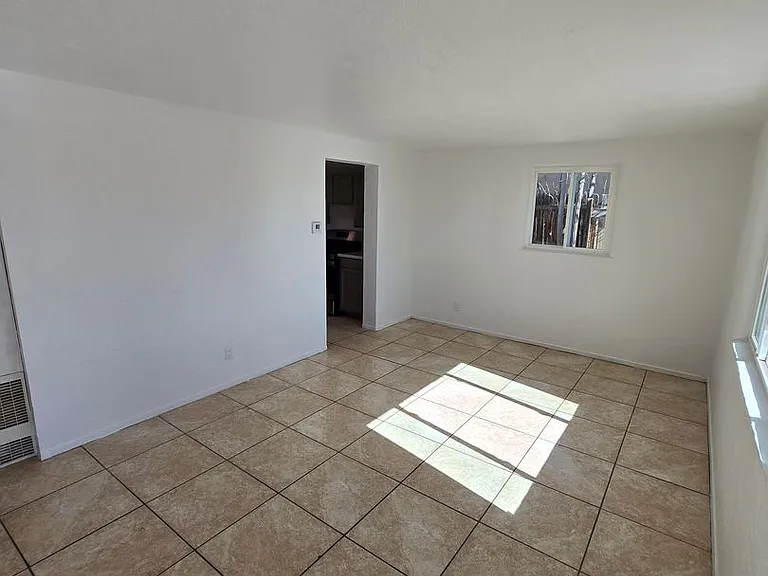 4811 Comanche Rd NE — Photo 38