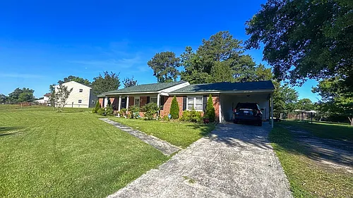 112 White Oak Blvd Photo 1
