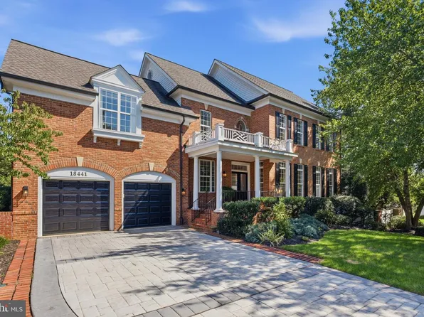 18441 Lanier Island Sq, Leesburg, VA 20176