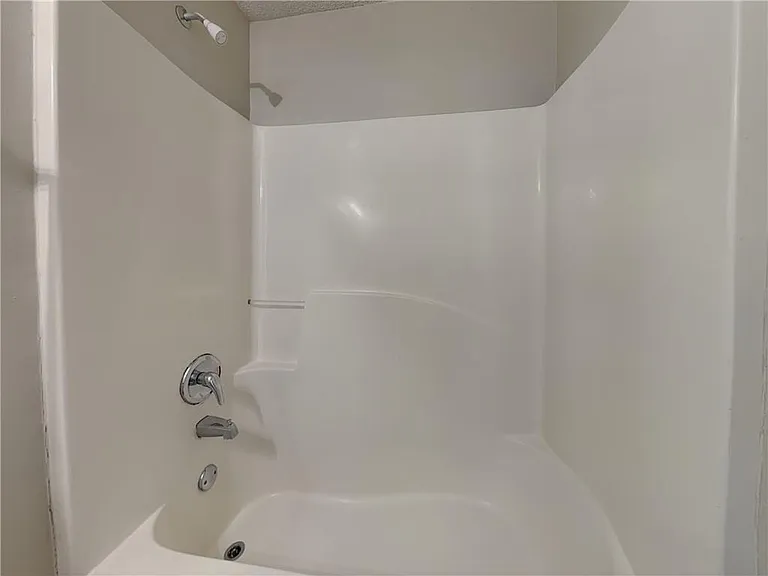 205 Oak Terrace Dr — Photo 16