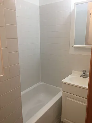 Rented by Warren T Real Estate Corp. | media 14