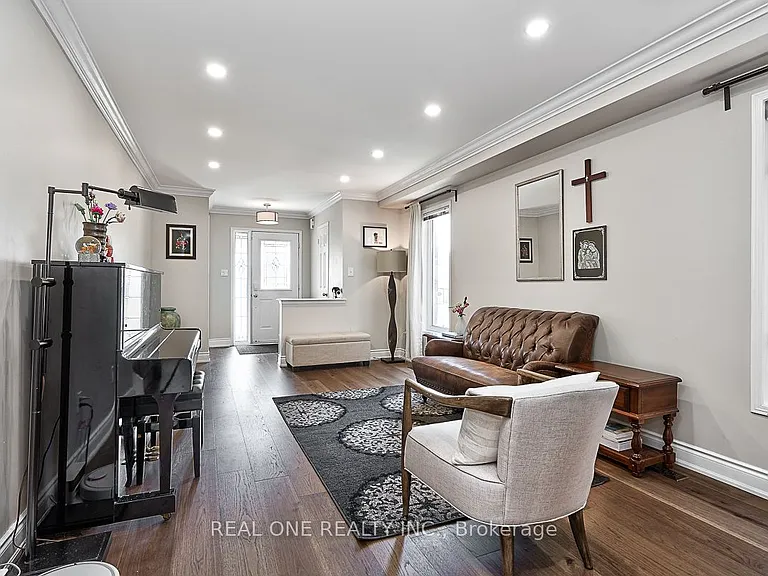 5881 Blue Spruce Ave — Photo 4