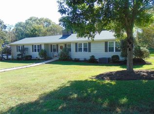 15 Duke St, Pendleton, SC 29670